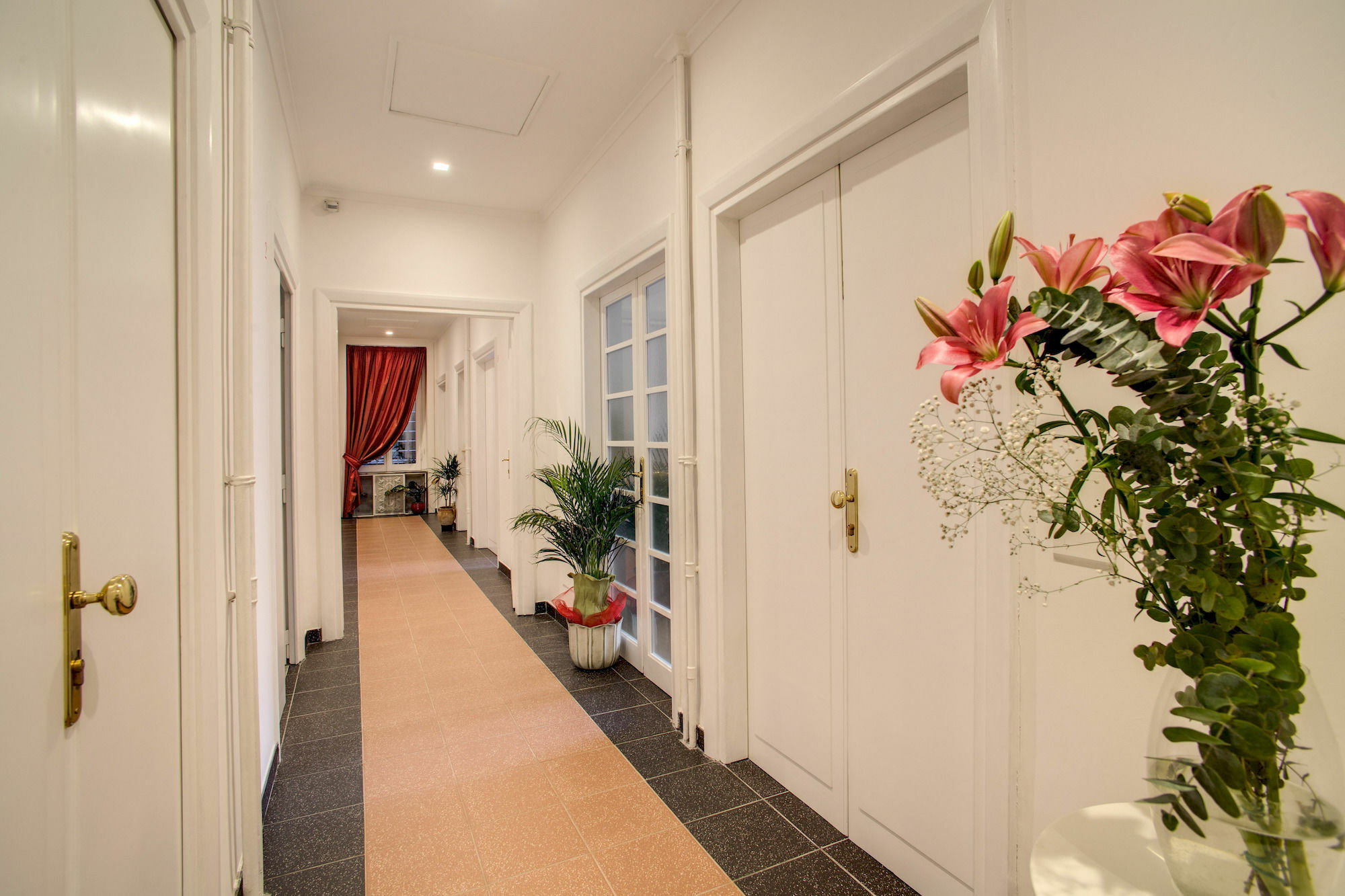 Roma In Una Stanza Guesthouse Ngoại thất bức ảnh